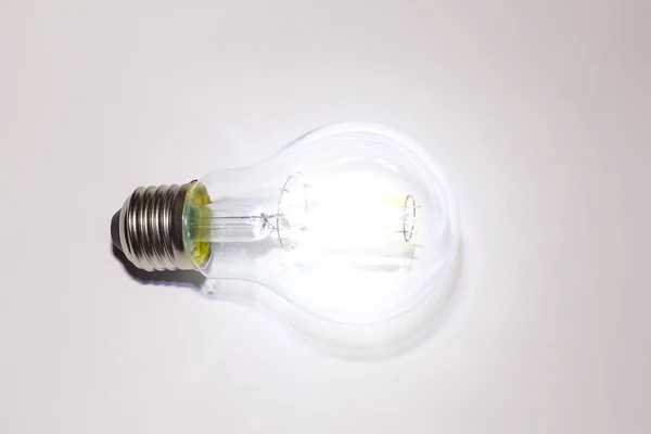 Bombilla de luz led decorativa brillante — Foto de Stock