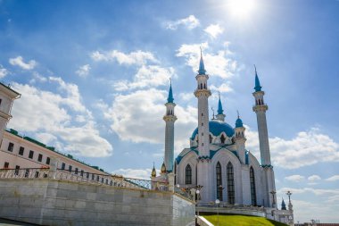 Kazan Kremlin 'deki Kul Şerif Camii. Güneşli bir yaz günü. Din mimarisi.