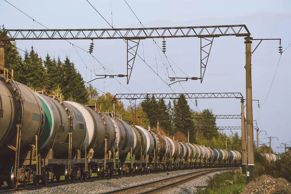 Güterzug Mit Öltankwagen Auf Der Schiene Eisenbahnschifffahrt — Stockfoto