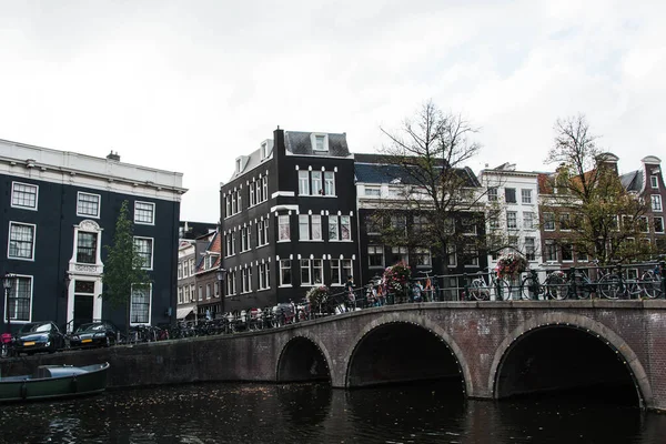 Modern Dutch City Architecture Bridge Canal Amsterdam Tourism Europe — Stock Photo, Image
