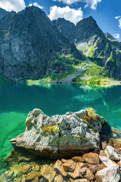 Lago Negro Bajo Pico Rysy Montañas Tatra Polonia —  Fotos de Stock