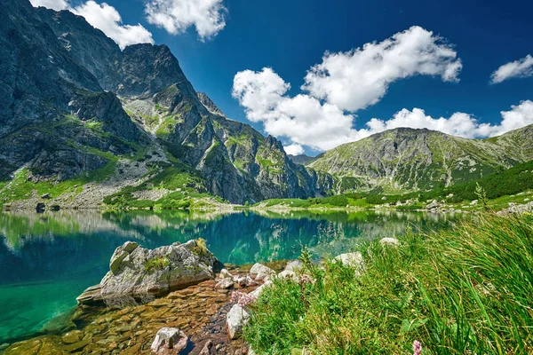 Lago Negro Sob Rysy Pico Montanhas Tatra Polônia — Fotografia de Stock