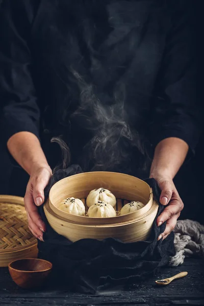 Woman Presenting Dim Sum Dumplings Steamer — Stock Photo, Image