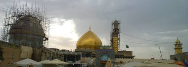 Askarian imam olan bu tapınak bir resmini bir Şii toplumunun türbelerin ve il Salah al-Din içinde Samarra. ve Imam Ali el-Hadi ve Imam El-Hasan el-askeri ve mezarlar oluşur tapınak bulunur , ve 