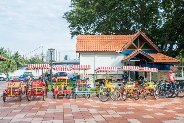 Kuala Lumpur Malaysia May 2018 Bike Rental Public Titiwangsa Lake — Stock Photo, Image