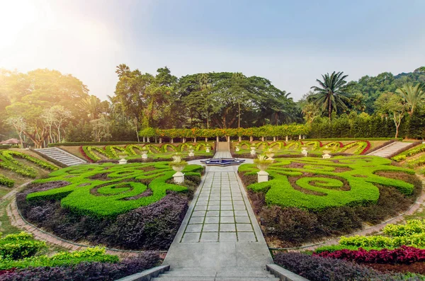 吉隆坡湖花园正式被誉为裴丹娜植物园 是吉隆坡首个大型休闲公园 — 图库照片