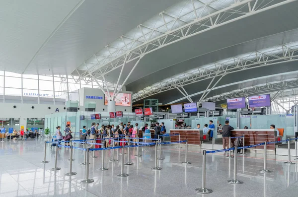 Hanoi Vietnam November2017 Passagiere Können Sehen Wie Sie Internationalen Flughafen — Stockfoto