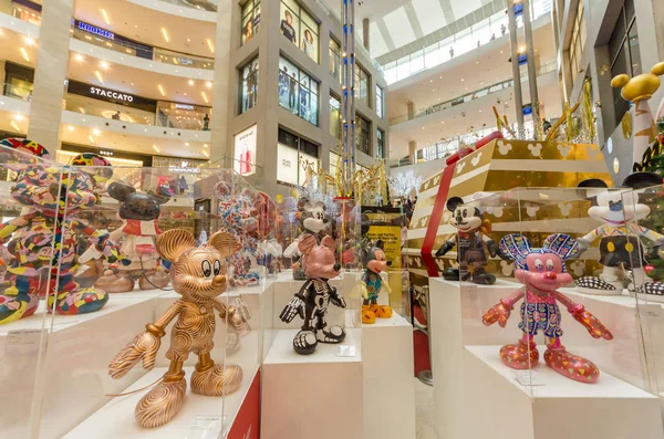 Kuala Lumpur Malásia Dezembro 2018 Figuras Mickey Mouse Decoração Natal — Fotografia de Stock