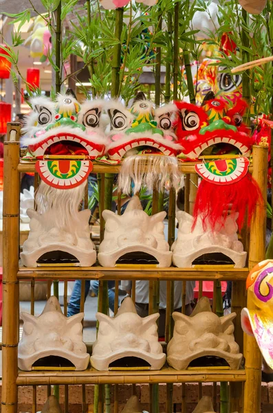Traditionell Lejondans Kinesisk Huvud Displayen Hyllorna — Stockfoto