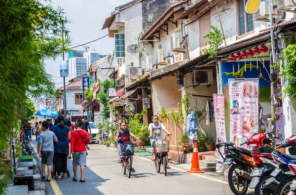 Jonker Street is the centre street of Chinatown in Malacca. — Stock Photo, Image