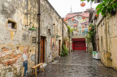 Kwai Chai Hong (Prankster şeritli) Lorong Panggung ve Jalan Petaling arasında yer almaktadır, bugün şehir Kuala Lumpur en instagrammable yerleri.