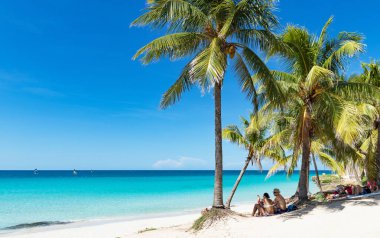 Varadero 'da palmiyeleri olan Küba rüya plajı - Serie Cuba Reportage