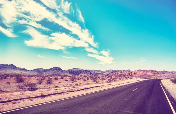 Vintage Toned Deserted Road Travel Concept Valley Fire Nevada Usa — Stock Photo, Image