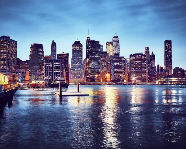 Skyline Van Manhattan Tot Uiting East River Schemering Kleur Getinte — Stockfoto