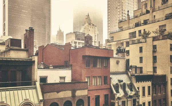 Edificios Residenciales Viejos Ciudad Nueva York Día Lluvioso Imagen Estilizada — Foto de Stock