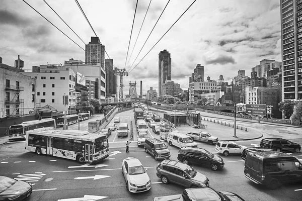 ニューヨーク アメリカ合衆国 2017 Koch クイーンズボロー ブリッジからの出口で渋滞 — ストック写真