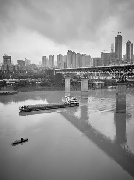 Czarno Biały Obraz Miasta Chongqing Deszczowy Dzień Chiny — Zdjęcie stockowe