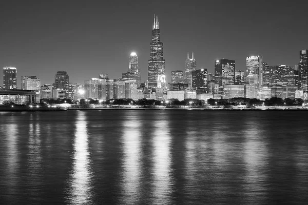 Fekete Fehér Chicago Waterfront Panoráma Éjszaka Amerikai Egyesült Államok — Stock Fotó