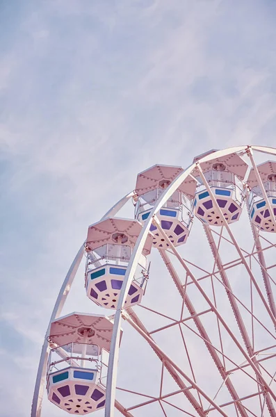 Retro Stonowanych Obraz Ferris Wheel Parku Rozrywki — Zdjęcie stockowe