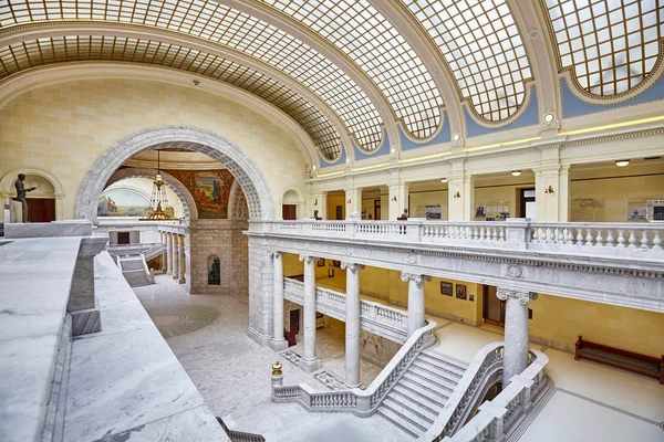 Elegant interior of the Utah State Capitol building. — Stock Photo, Image