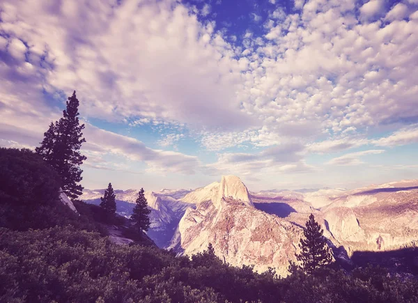 Vintage Stilisiertes Bild Des Yosemite Nationalparks Bei Sonnenuntergang Kalifornien Usa — Stockfoto