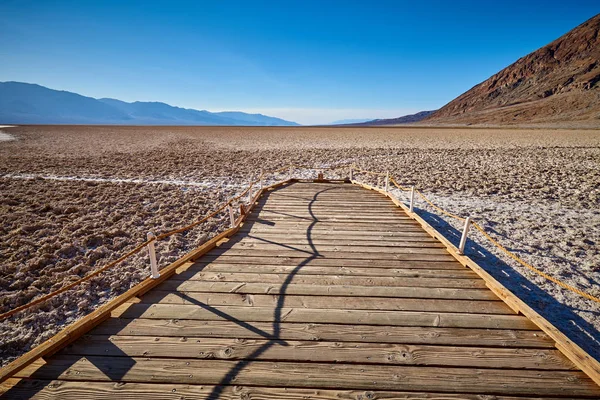 Platformy Widokowej Drewniane Mapie Badwater Basin Drugi Najniższy Punkt Półkuli — Zdjęcie stockowe