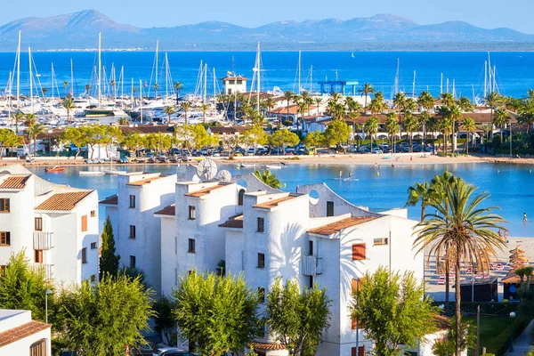 Pohled Alcudia Hlavní Turistické Centrum Severní Mallorca Východním Pobřeží Španělsko — Stock fotografie