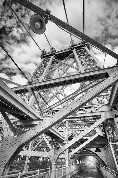 Foto Preto Branco Ponte Williamsburg Conectando Lower East Side Manhattan — Fotografia de Stock