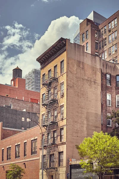 Παλιό Κτίριο Φωτιά Διαφυγής Κέντρο Της Νέας Υόρκης Χρώμα Τονωμένο — Φωτογραφία Αρχείου