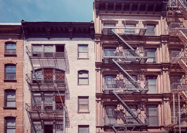 Oude Gebouwen Met Fire Escapes Een Van Symbolen Van New — Stockfoto