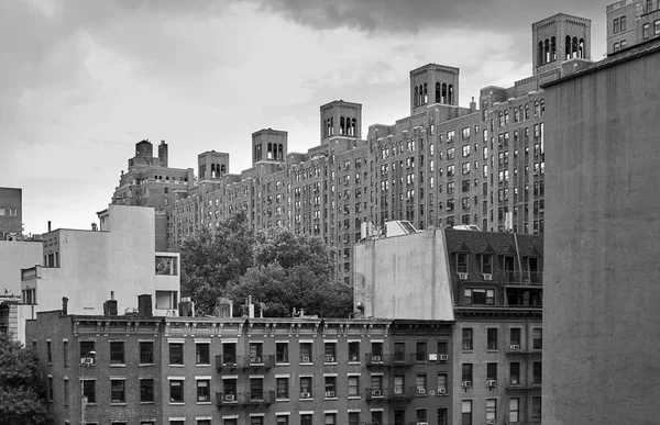 纽约老建筑学的黑和白色图片 Usa — 图库照片