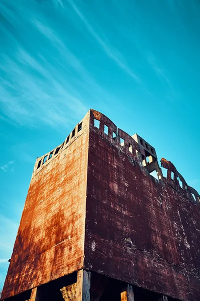 Beängstigend Aufgegeben Post Apokalyptischen Stil Betonturm Bei Sonnenuntergang Farbig Getöntes — Stockfoto