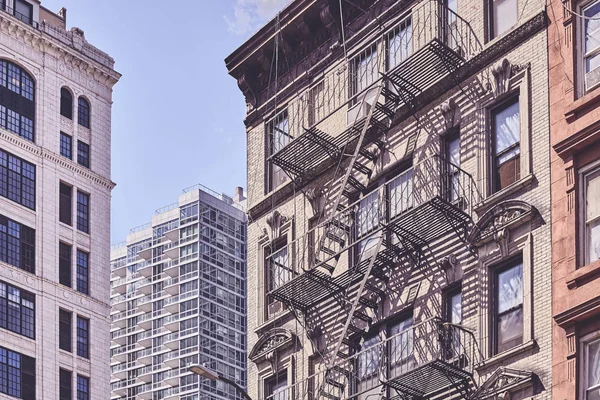 Antiguo Edificio Escape Incendios Tonificación Color Retro Aplicado Nueva York —  Fotos de Stock