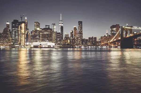New Yorks Skyline Natten Färg Tonad Bild Usa — Stockfoto
