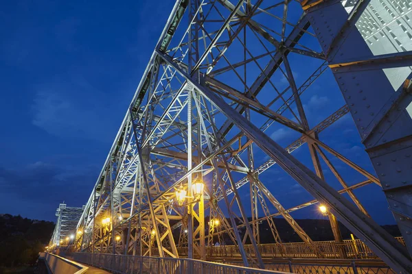 Ponte Loschwitz Loschwitzer Brucke Sobre Rio Elba Dresden Noite Alemanha — Fotografia de Stock