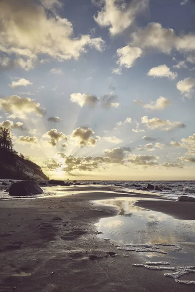 Blick Auf Einen Malerischen Strand Bei Sonnenuntergang Farbtonung Aufgetragen — Stockfoto