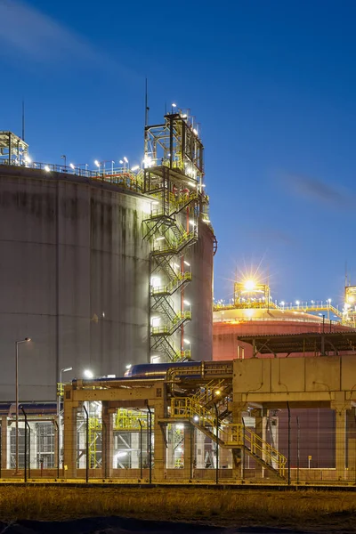 Vue Rapprochée Réservoir Stockage Gaz Naturel Liquéfié Gnl Crépuscule — Photo