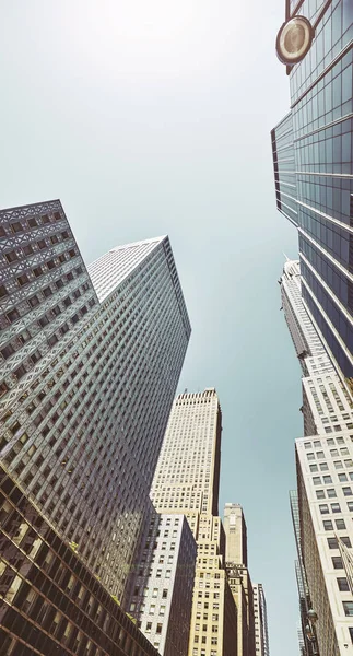 Mirando Hacia Arriba Los Edificios Manhattan Imagen Tonificada Color Nueva — Foto de Stock