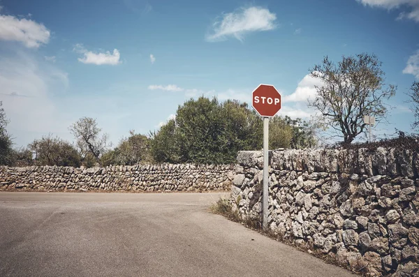 Señal Stop Por Caminos Rurales Cruzando Tonificación Color Aplicada Mallorca — Foto de Stock