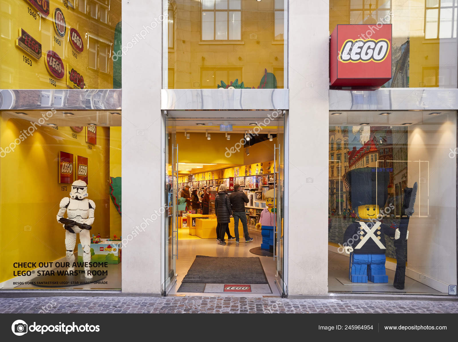 terrorist fryser Reorganisere Copenhagen Denmark October 2018 Front View Lego Store Copenhagen Entrance –  Stock Editorial Photo © MaciejBledowski #245964954