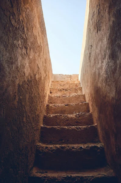 Escadas Antigas Para Céu Tonificação Cor Aplicada — Fotografia de Stock