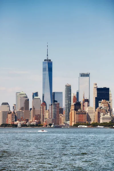 New York City skyline on a sunny day, USA — Stock Photo, Image