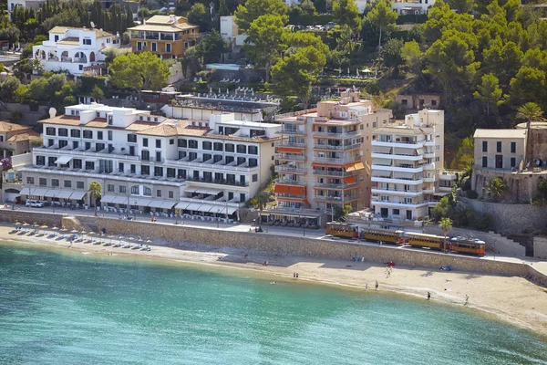 Widok z lotu ptaka miasta Port de Soller, Mallorca. — Zdjęcie stockowe