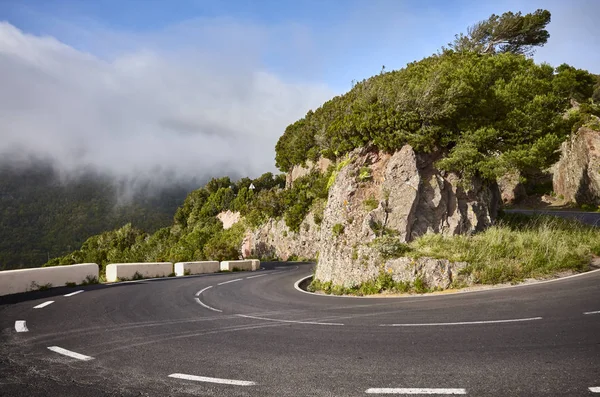 Scenic road bend in Anaga mountain range, Tenerife, Spain. — Stock Photo, Image