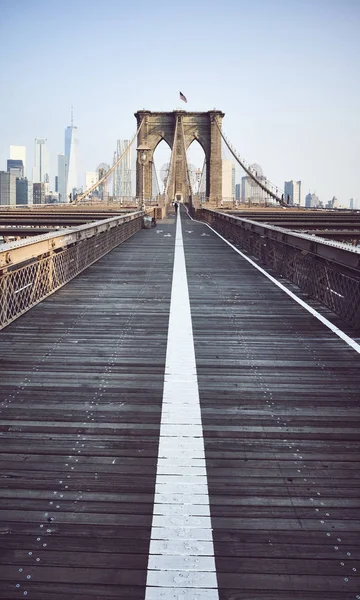 Brooklyn bridge på sunrise, new york city. — Stockfoto