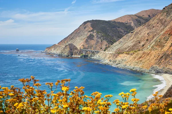 California coastline along famous Pacific Coast Highway, USA. — Stock Photo, Image