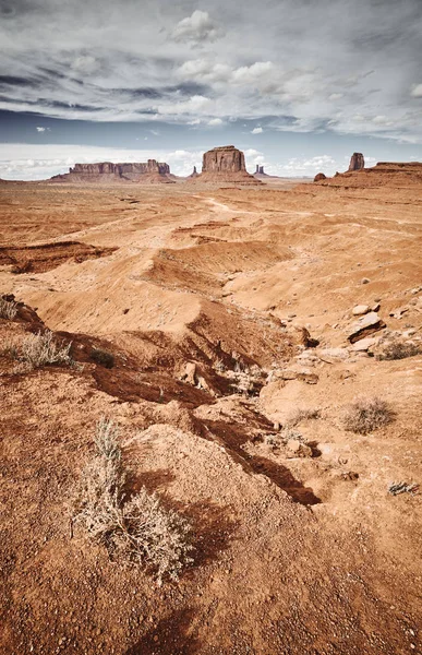 Retro stylizowany obraz krajobrazu Monument Valley, Usa — Zdjęcie stockowe