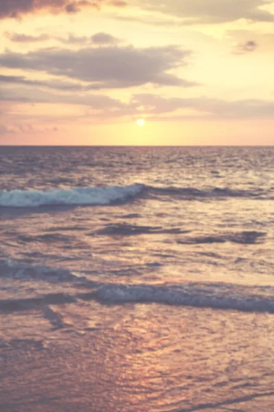 Niewyraźne Zdjęcie Oceanu Zachodzie Słońca Letnie Tło Wakacyjne — Zdjęcie stockowe