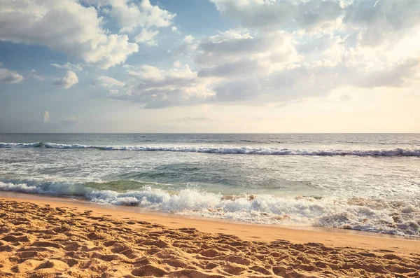 Immagine Una Spiaggia Tropicale Tramonto — Foto Stock