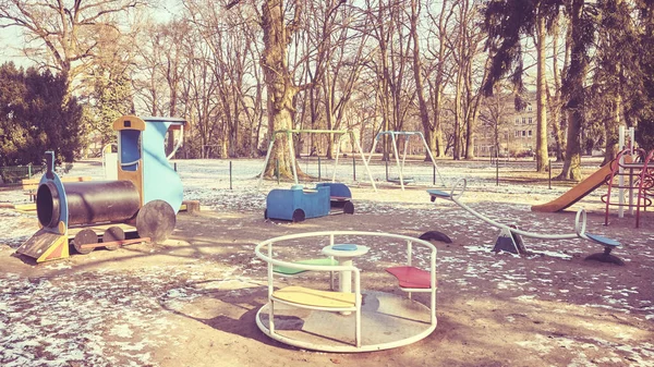 Teruggetrokken Foto Van Een Lege Speeltuin Winter — Stockfoto